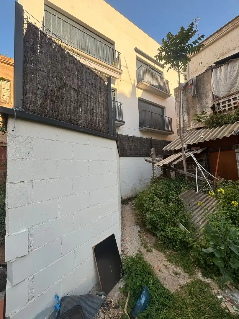 Vista exterior de Residencial en venta en Girona