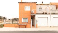 Exterior view of Single-family semi-detached for sale in Sariñena  with Air Conditioner, Heating and Private garden