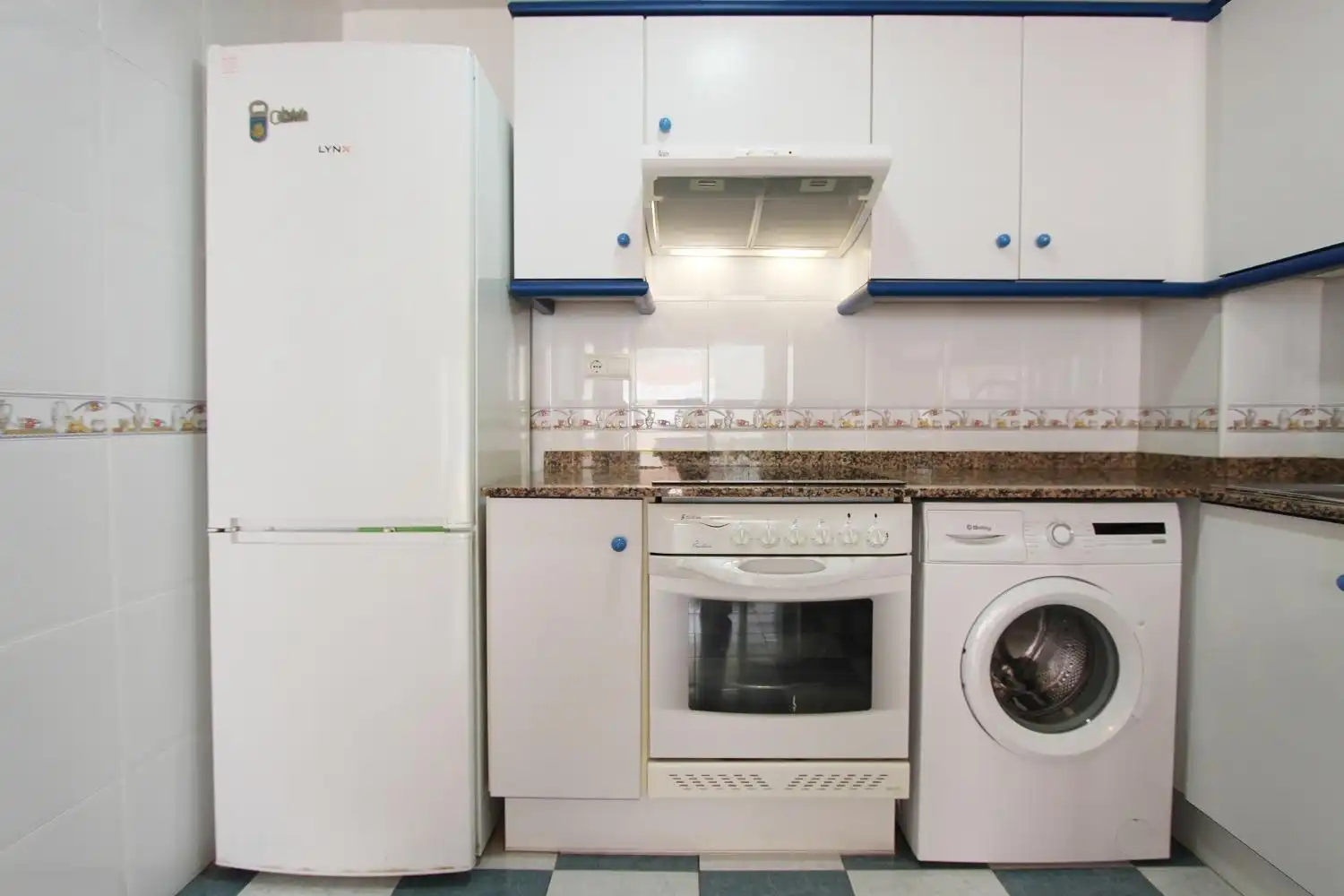 Kitchen of Flat for sale in Oropesa del Mar / Orpesa  with Air Conditioner, Private garden and Terrace