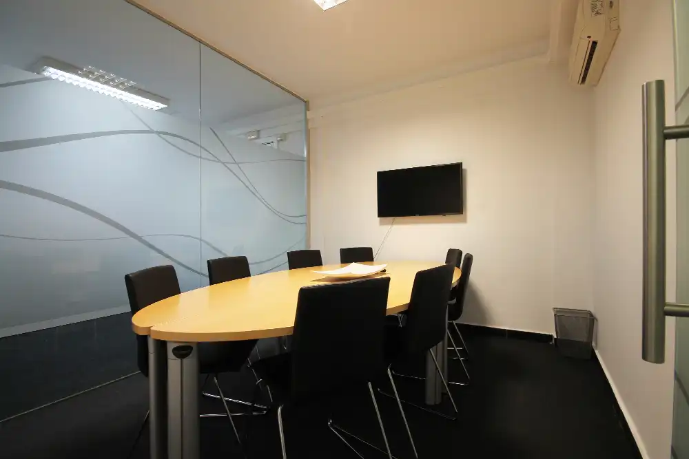 Büro zur Miete in Madrid mit Klimaanlage, Heizung und Möbliert