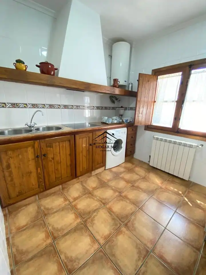 Cuina de Finca rústica en venda en Valencia de Alcántara amb Jardí privat, Terrassa i Piscina