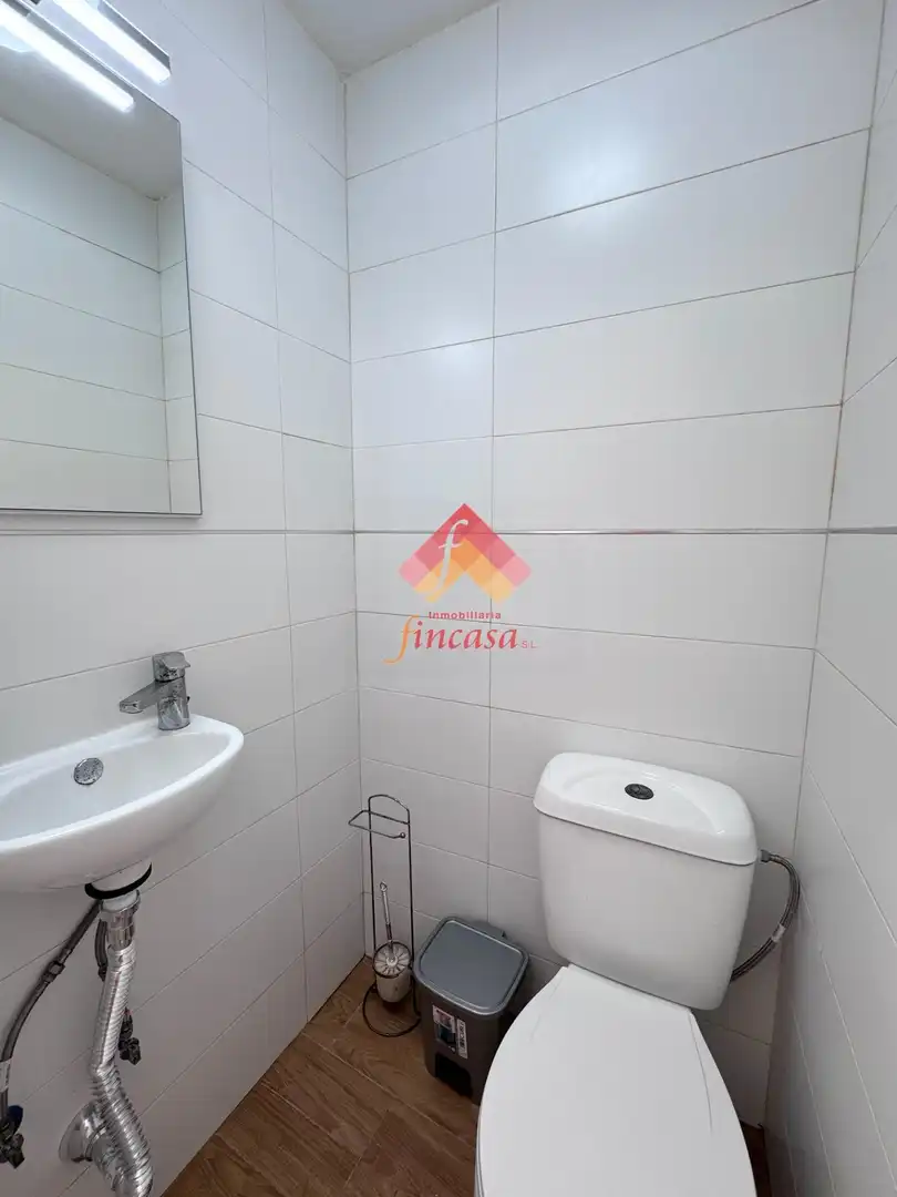 Badezimmer von Wohnung zur Miete in Ronda mit Heizung und Möbliert