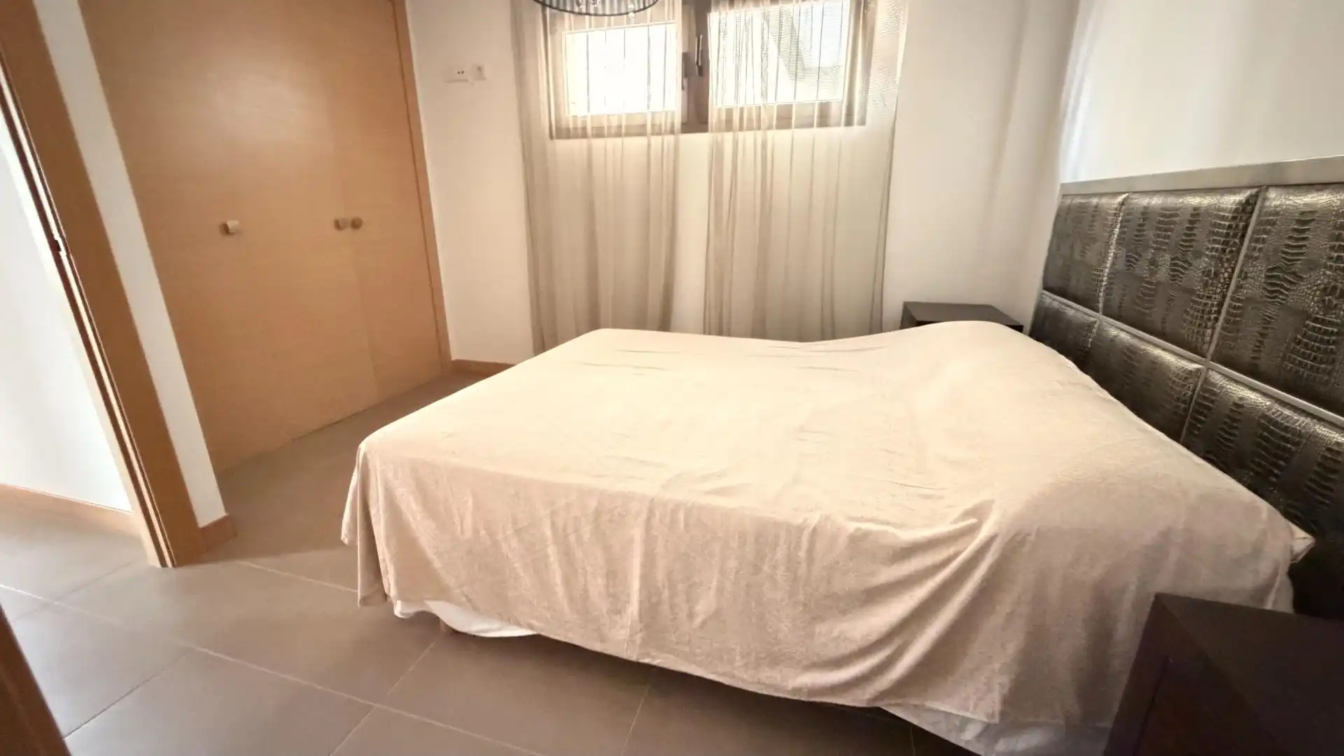 Bedroom of Apartments for sale in Elche / Elx  with Air Conditioner, Private garden and Terrace