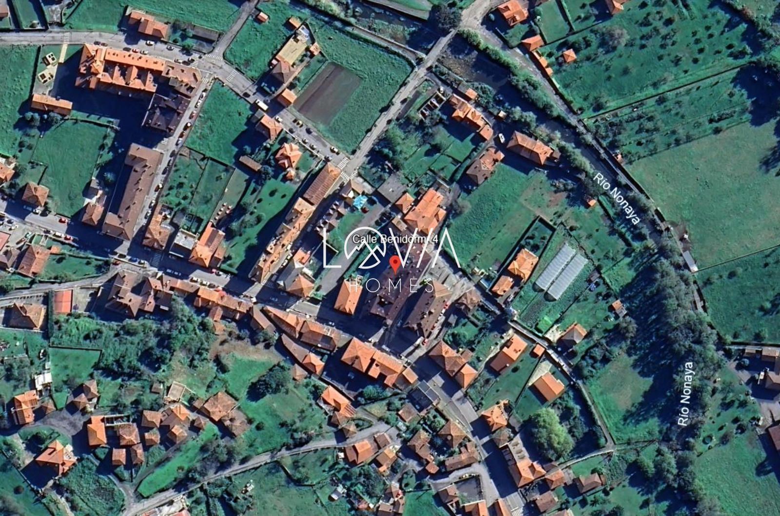 Exterior view of Attic for sale in Salas