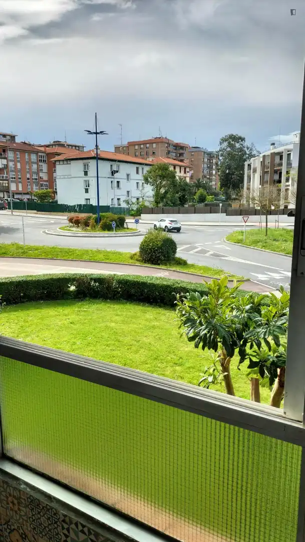Vista exterior de Apartament per a compartir en Getxo  amb Calefacció, Moblat i Forn