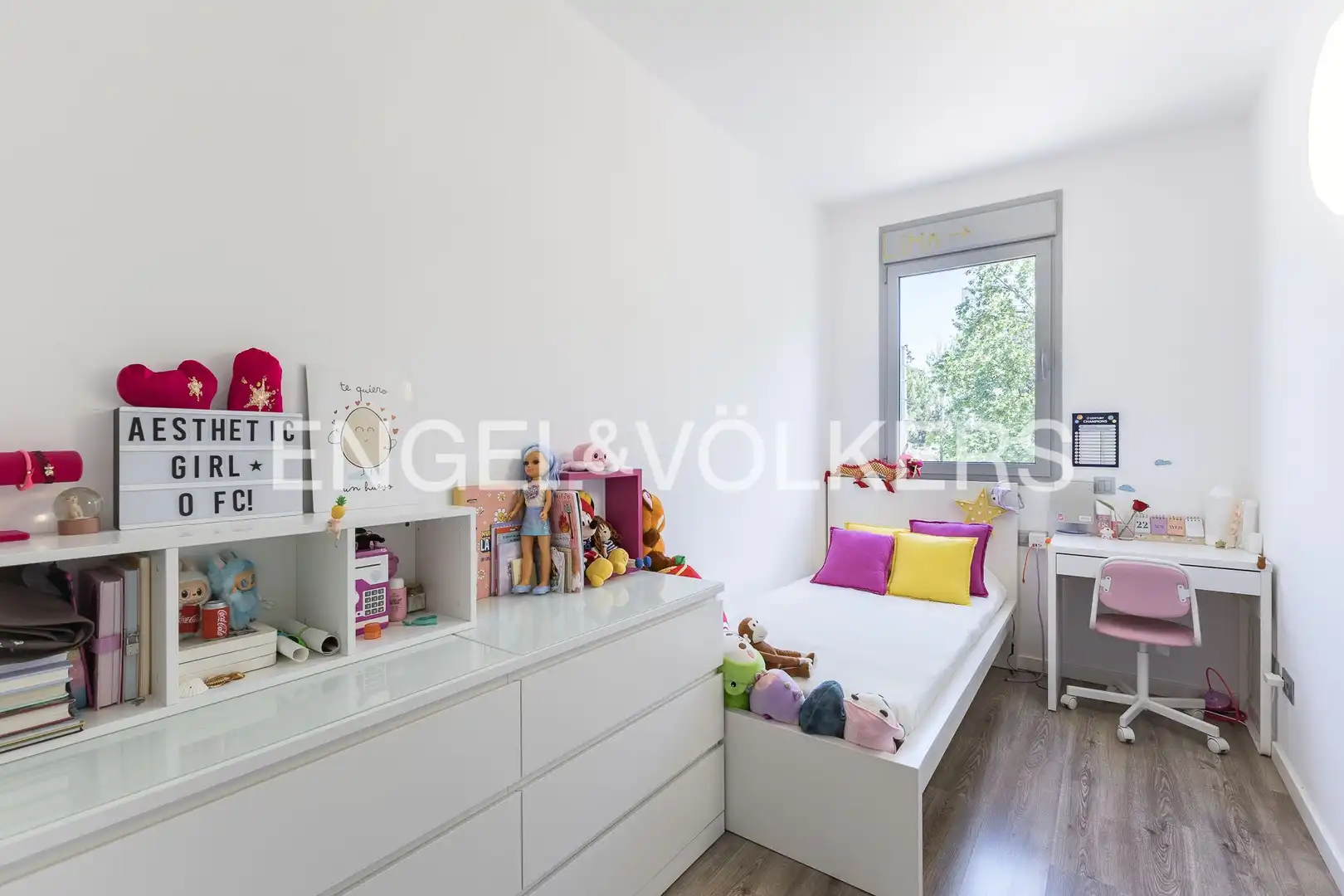 Habitación de Piso en venta en Esplugues de Llobregat con Aire acondicionado, Calefacción y Jardín privado