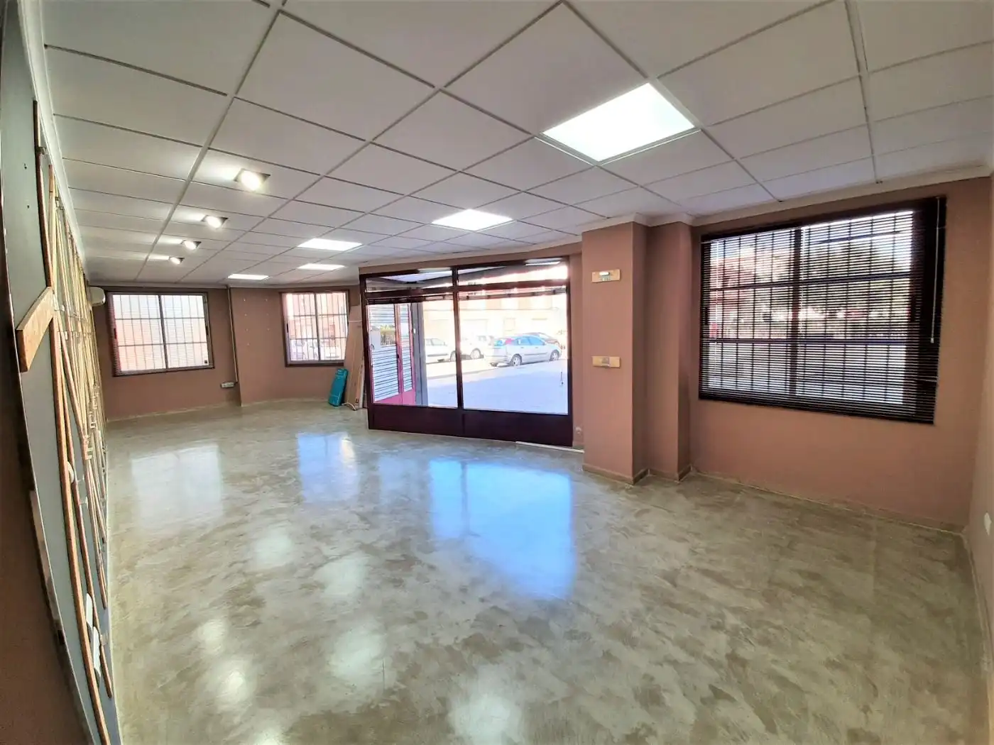 Business premises for sale in Casc Urbà