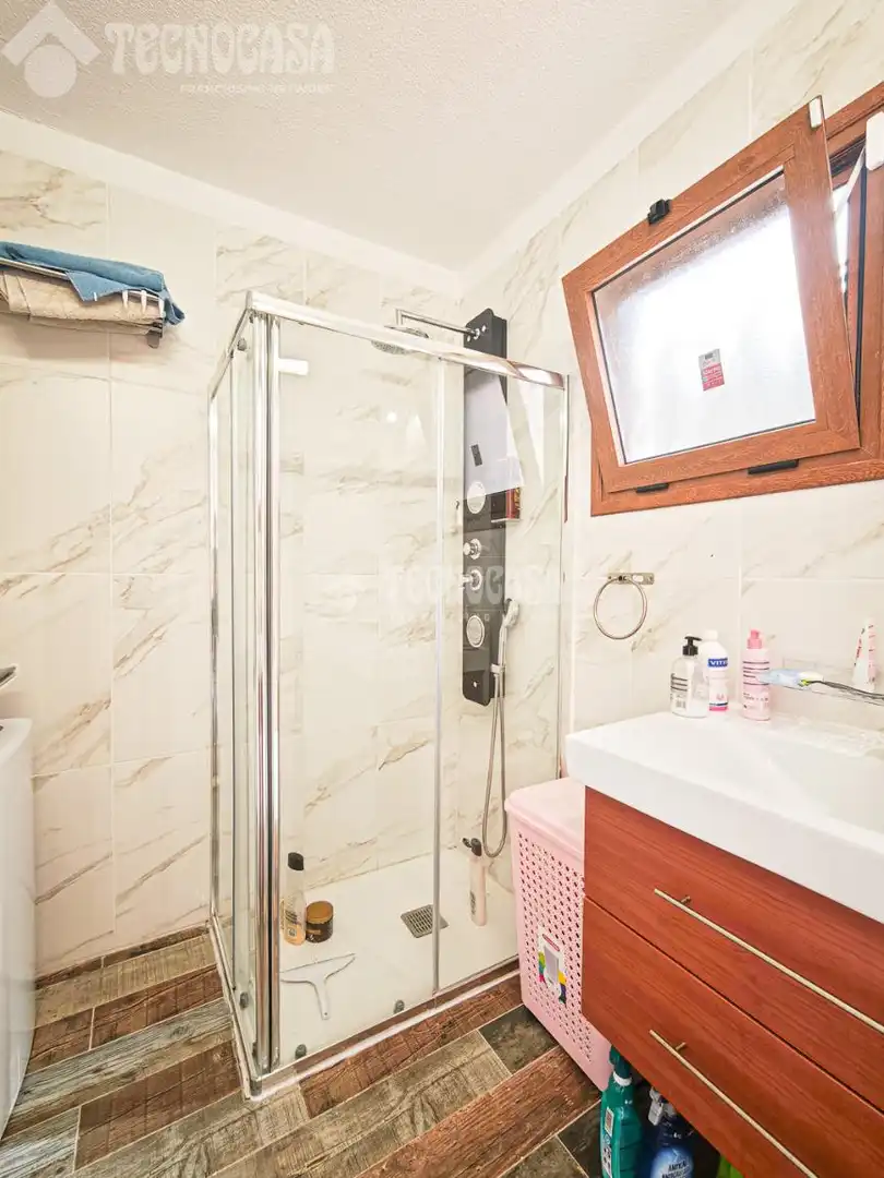Baño de Piso en venta en Arona con Piscina comunitaria