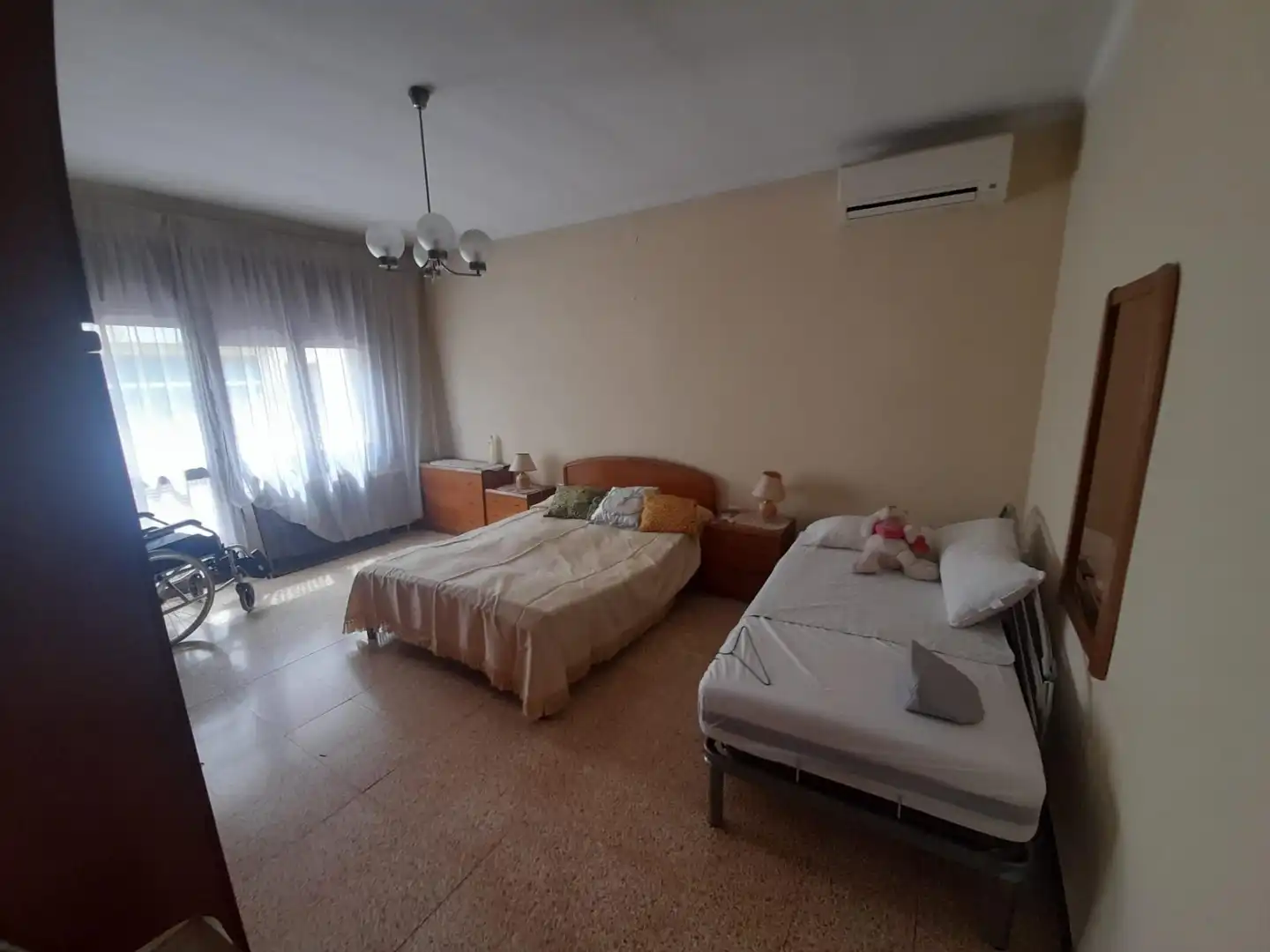 Dormitori de Casa o xalet en venda en Sabadell amb Aire condicionat, Jardí privat i Terrassa