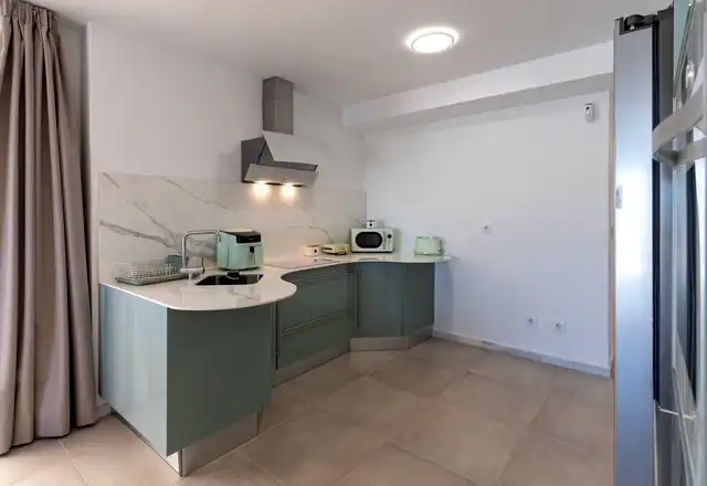 Cuina de Casa o xalet en venda en Zahara de los Atunes amb Aire condicionat, Jardí privat i Terrassa