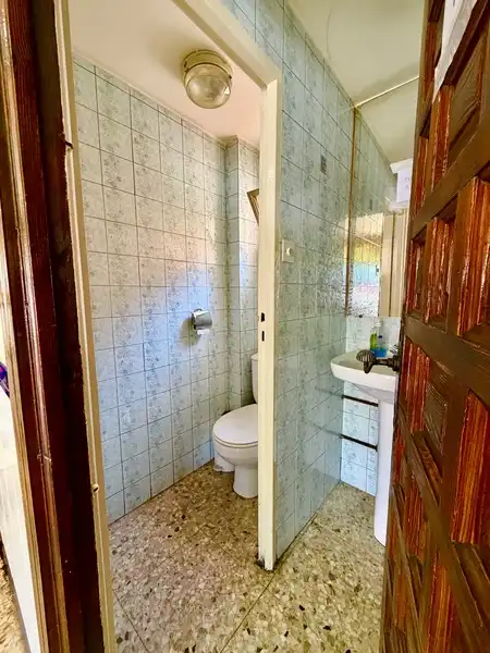 Baño de Local en venta en Madrid