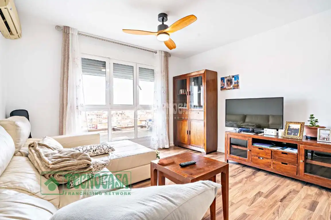 Sala de estar de Piso en venta en Roquetas de Mar con Aire acondicionado