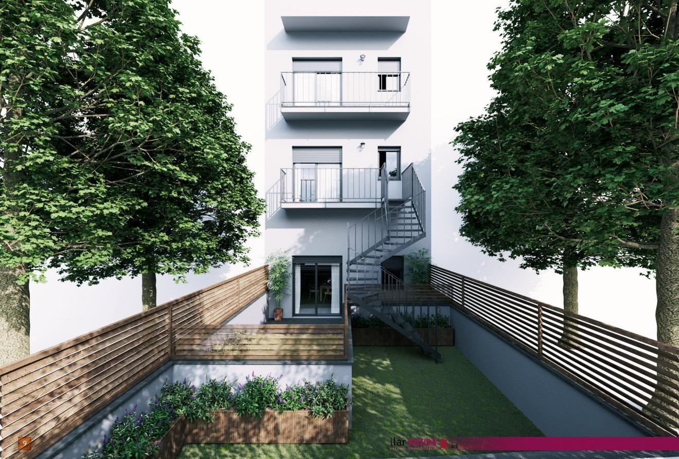 Vista exterior de Planta baixa en venda en Cornellà de Llobregat amb Calefacció, Jardí privat i Parquet
