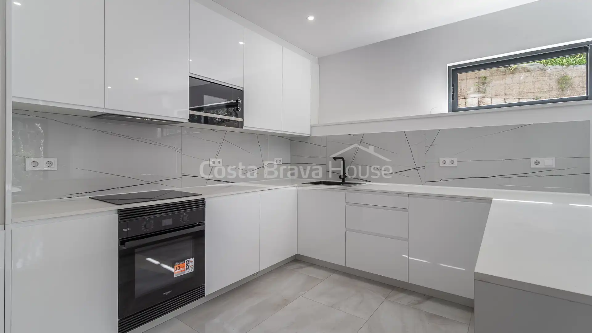 Casa con jardín en venta en Carrer de Joan Maragall, imagen 14