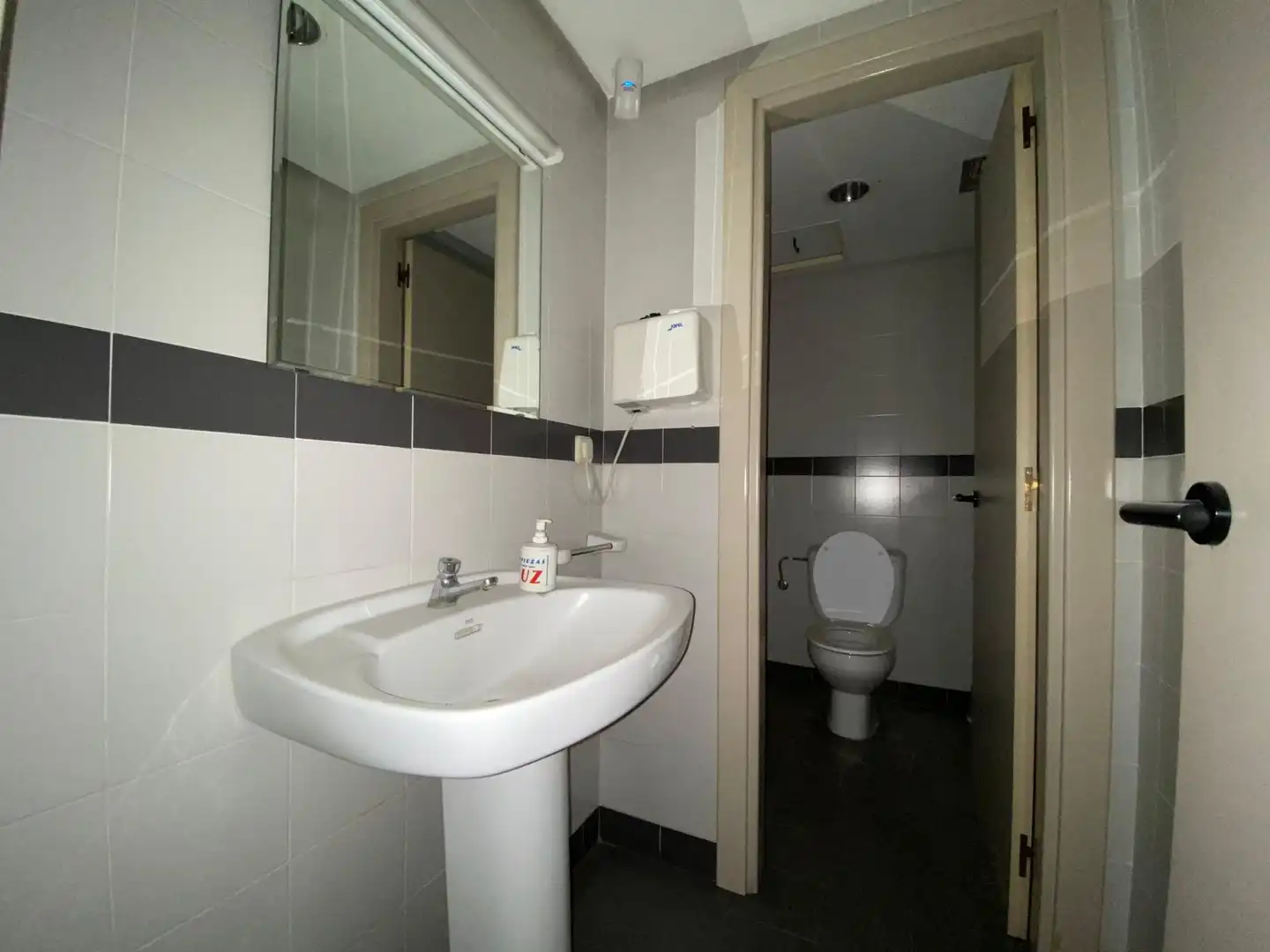 Local comercial en venta en Calle CARRATALA 43, imagen 7