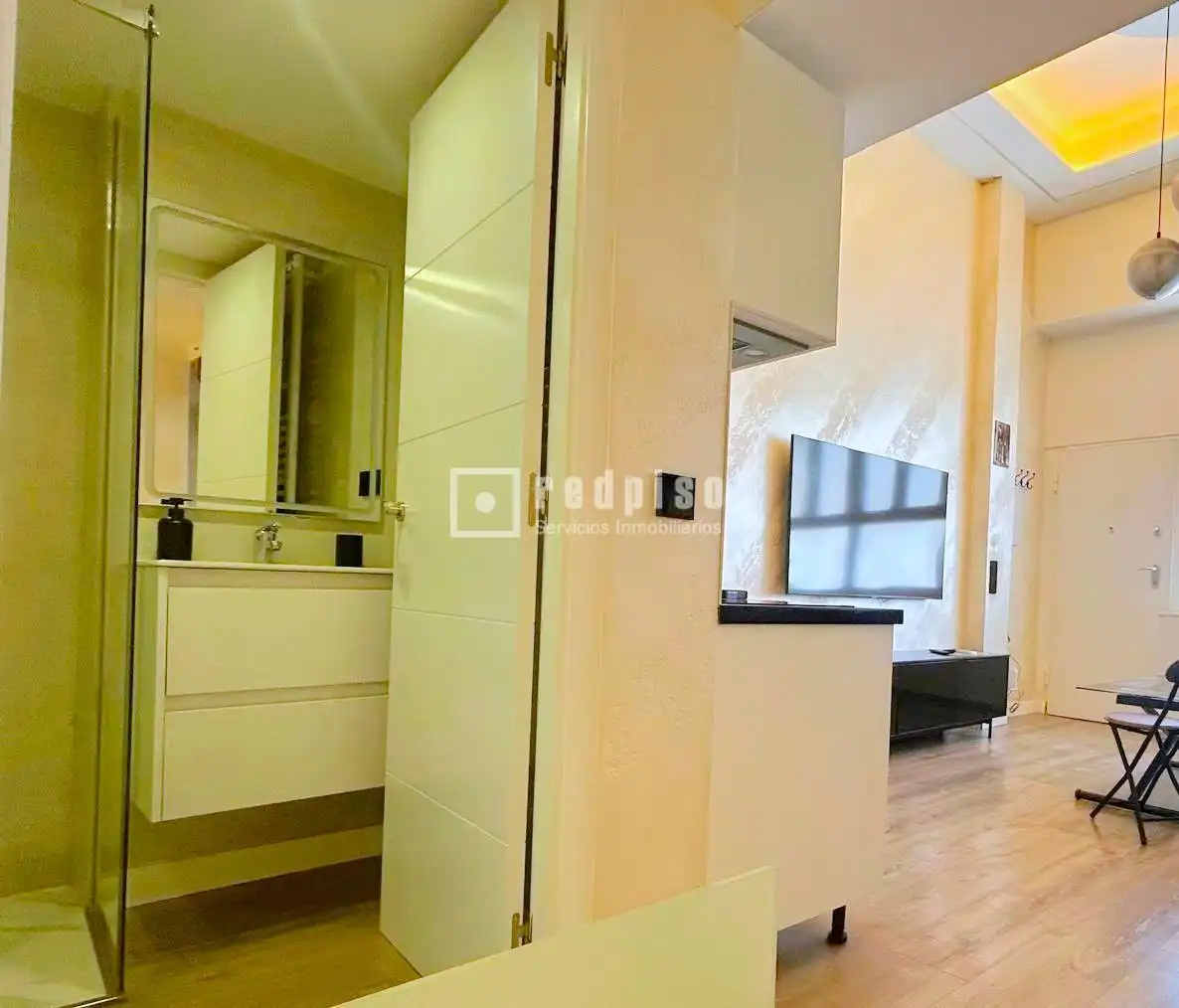Habitación de Piso en venta en Madrid con Aire acondicionado