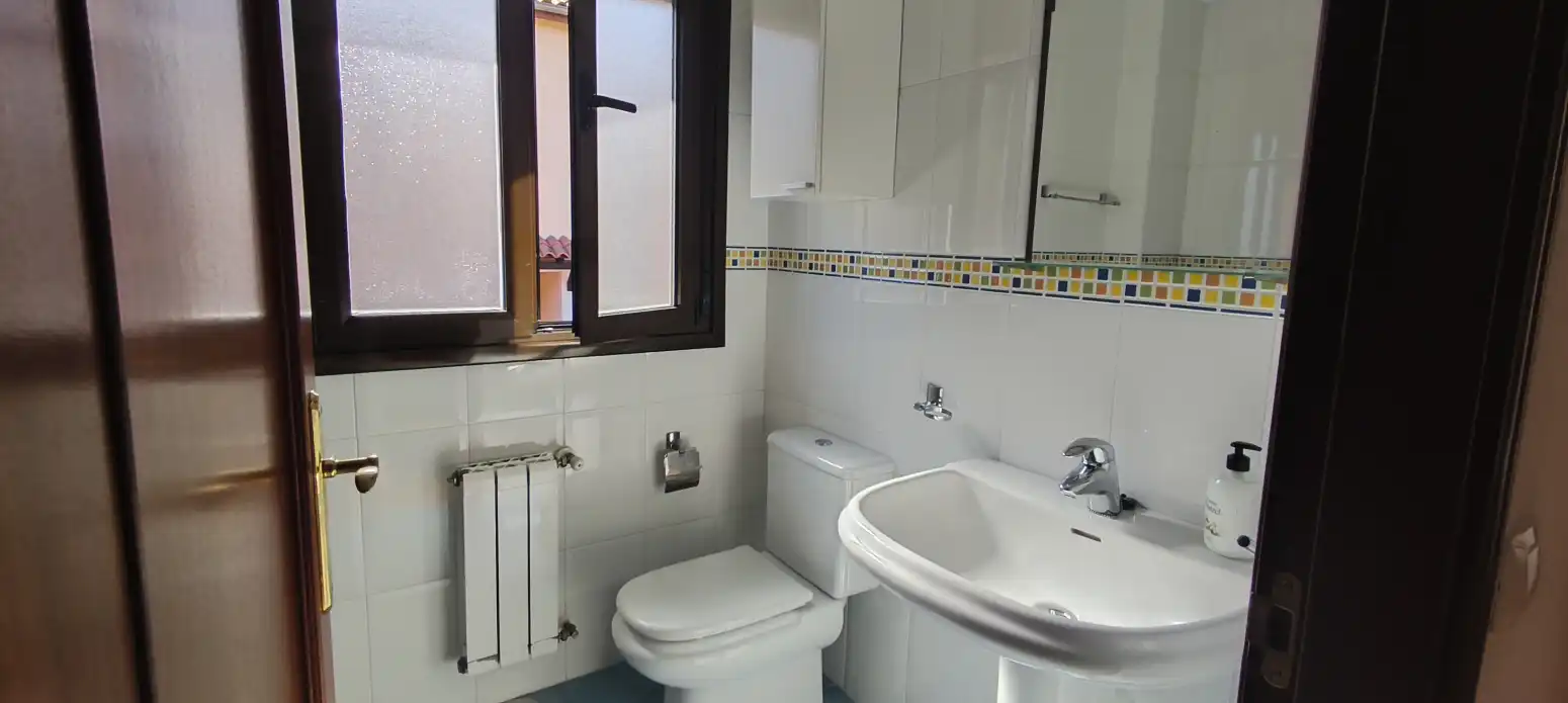 Bathroom of Flat for sale in Val de San Vicente   with Heating, Private garden and Terrace