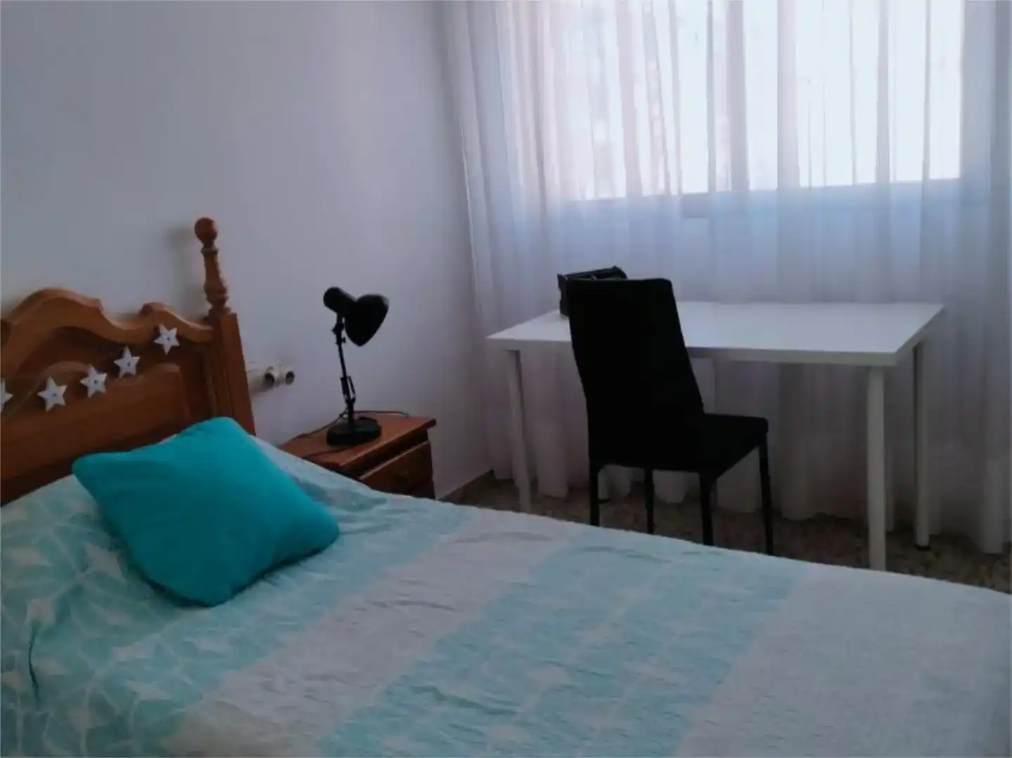 Bedroom of Flat for share in Granada  with Furnished