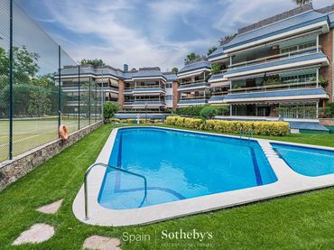 Apartament amb piscina en venda a Carrer del Canonge Almera
