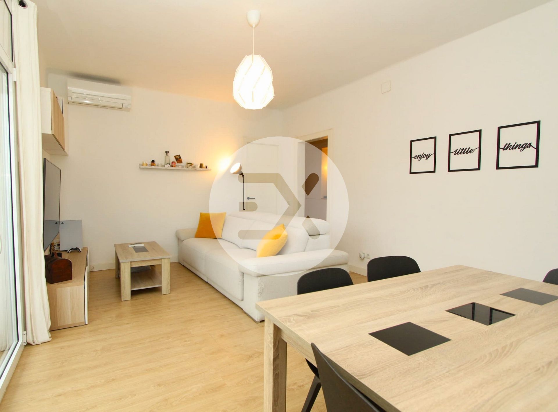 Sala de estar de Piso en venta en Castelldefels con Aire acondicionado, Calefacción y Parquet