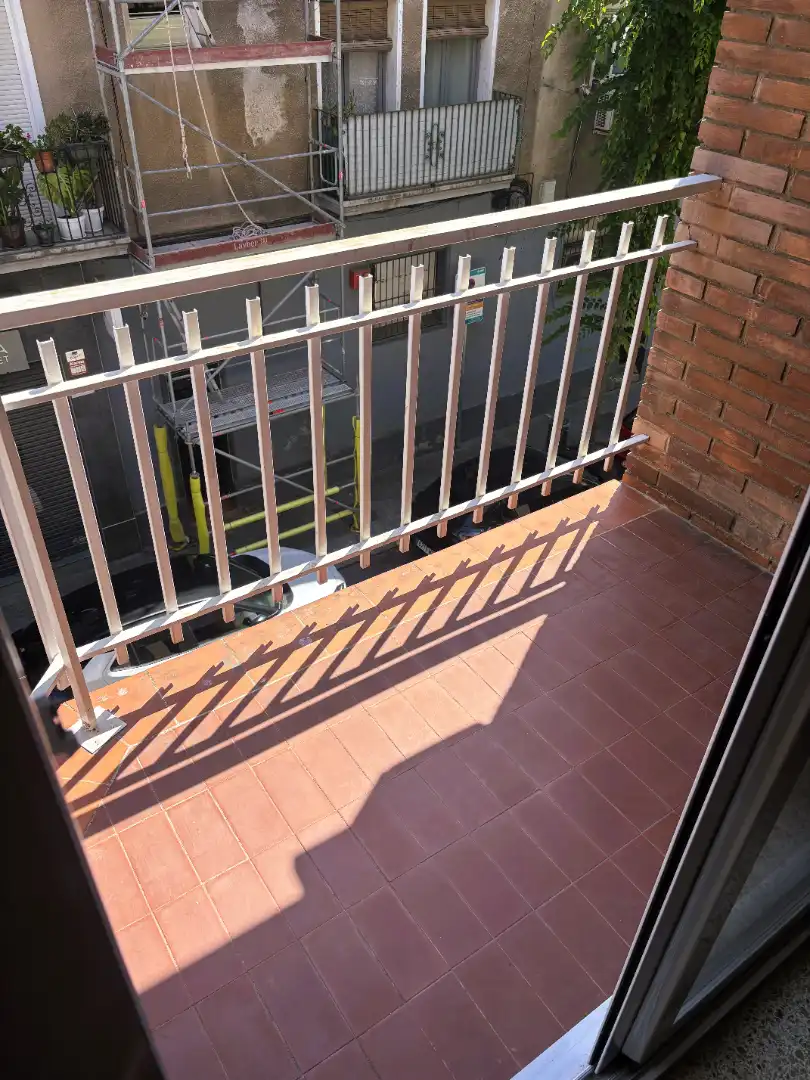 Balcony of Flat for sale in L'Hospitalet de Llobregat  with Air Conditioner, Furnished and Oven