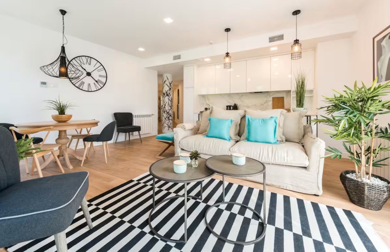 Sala d'estar de Apartament de lloguer en  Madrid Capital amb Aire condicionat, Calefacció i Parquet