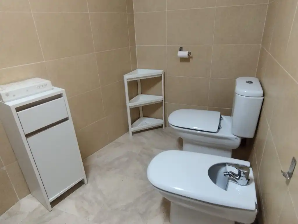 Badezimmer von Wohnung zur Miete in Santa Magdalena de Pulpis mit Möbliert