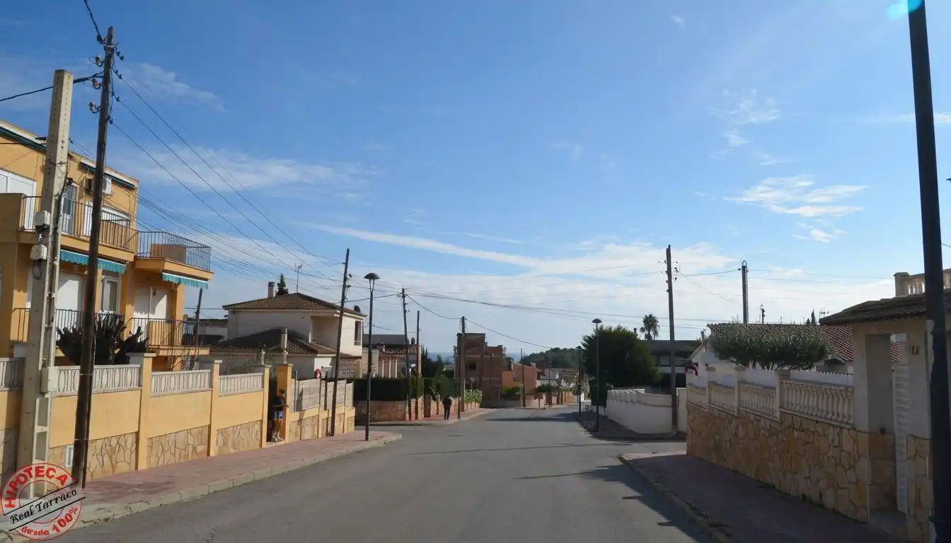 Vista exterior de Casa adosada en venda en Creixell amb Jardí privat, Terrassa i Traster