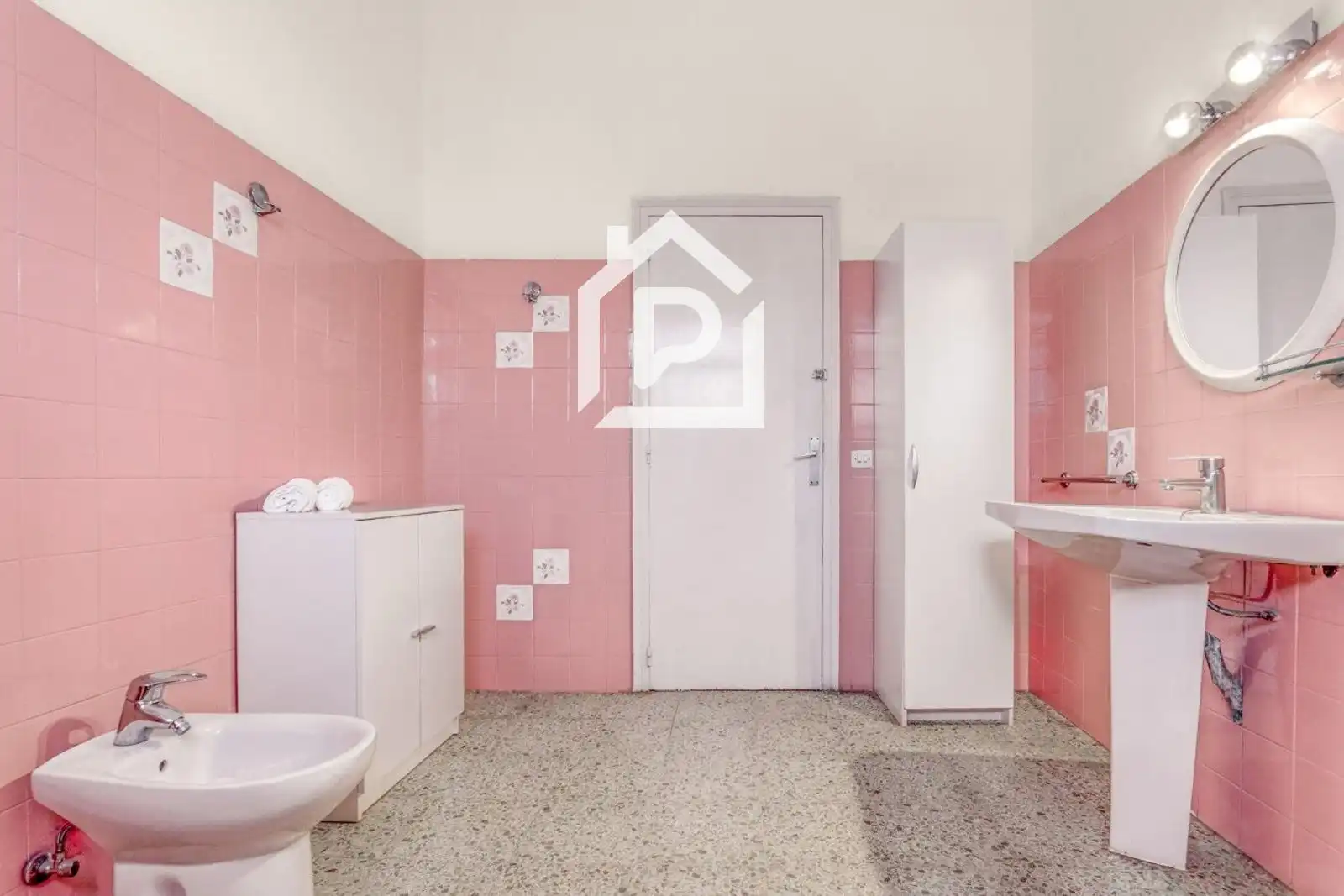 Bathroom of Houses for sale in Riumors, Girona