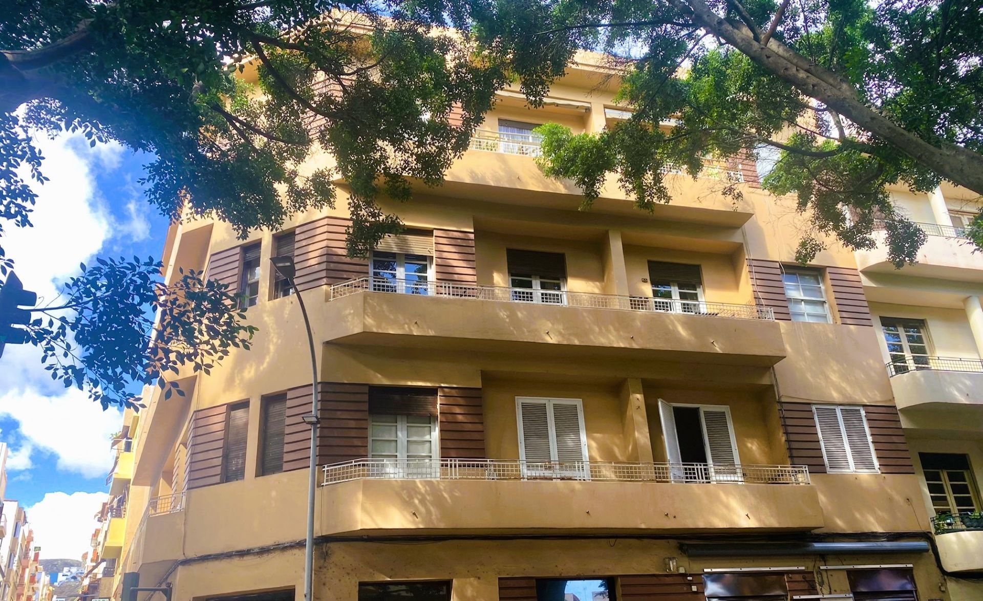 Exterior view of Building for sale in  Santa Cruz de Tenerife Capital