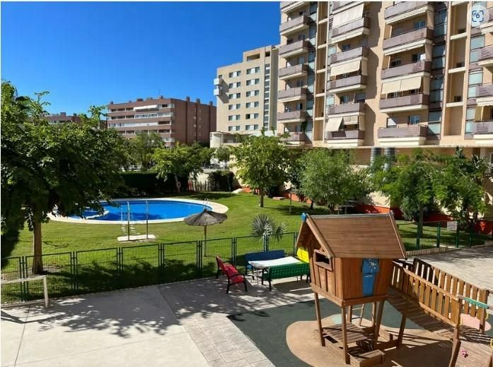 Flat to rent in Babel