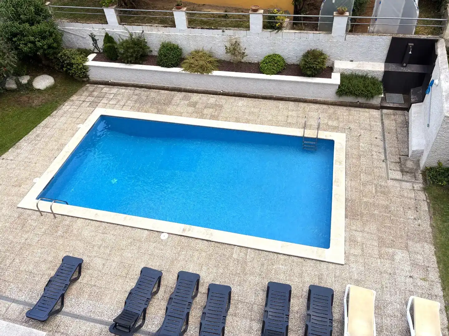 Piscina de Pis en venda en Olot amb Aire condicionat, Piscina i Balcó