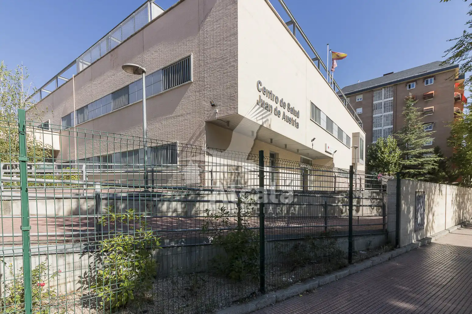 Vista exterior de Piso en venta en Alcalá de Henares con Calefacción, Terraza y Trastero