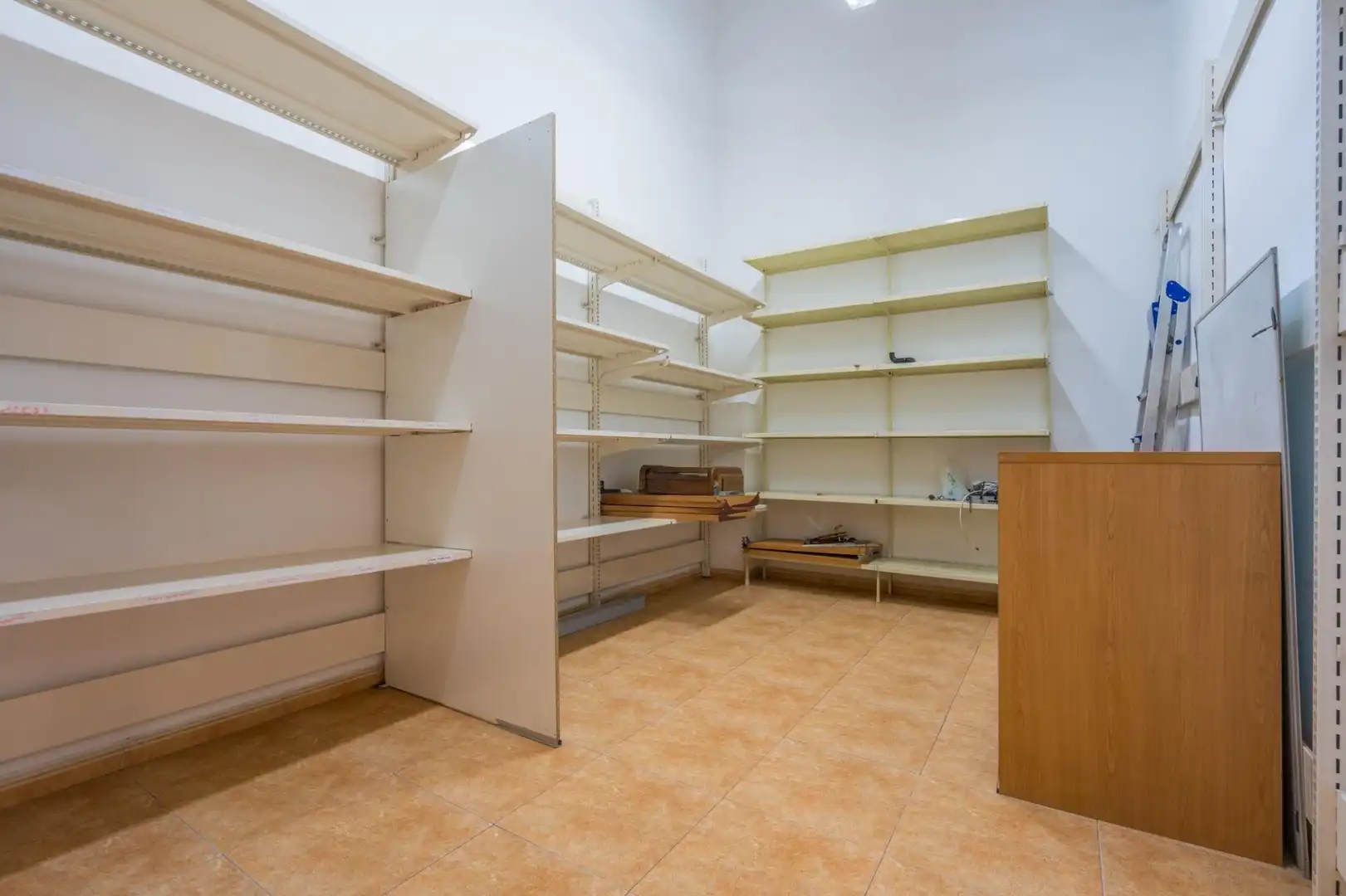 Local en venta en Valencia con Aire acondicionado