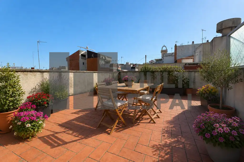 Terrassa de Pis en venda en Barcelona amb Aire condicionat, Terrassa i Traster