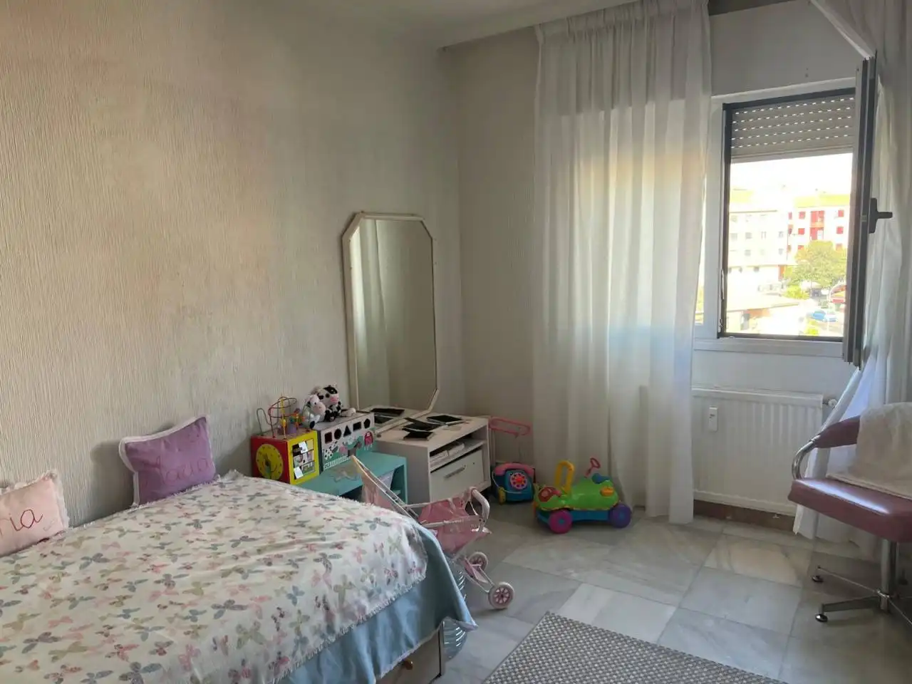 Flat for rent in Calle ESPARTEROS, Santa Bárbara
