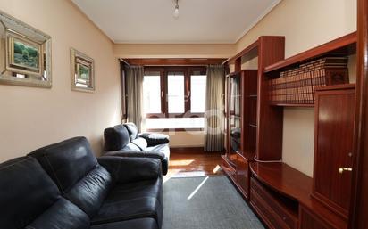 Sala d'estar de Pis en venda en Santurtzi  amb Aire condicionat i Balcó