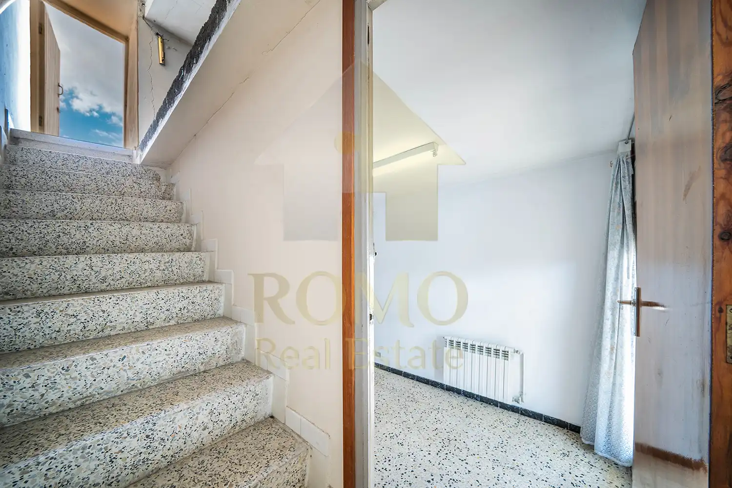 Houses for sale in Santa Perpètua de Mogoda  with Terrace, Storage room and Balcony