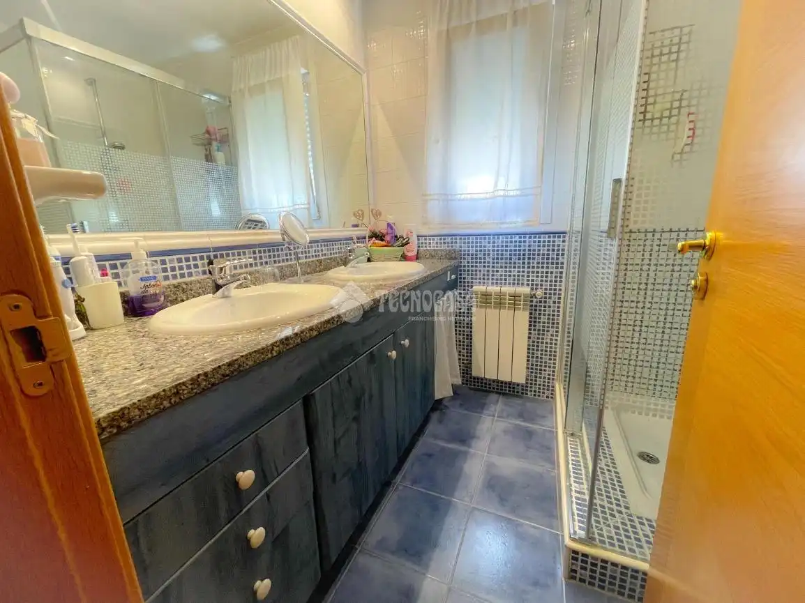 Bany de Casa o xalet en venda en Guadarrama amb Calefacció