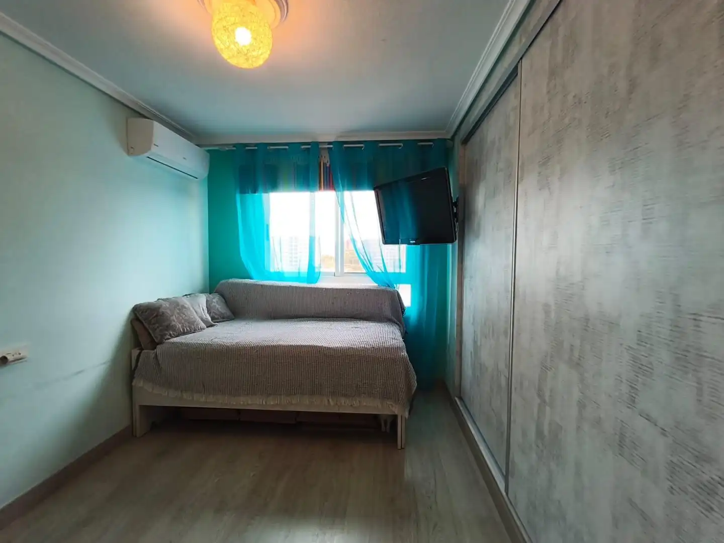 Habitación de Apartamento en venta en Benidorm con Aire acondicionado y Terraza