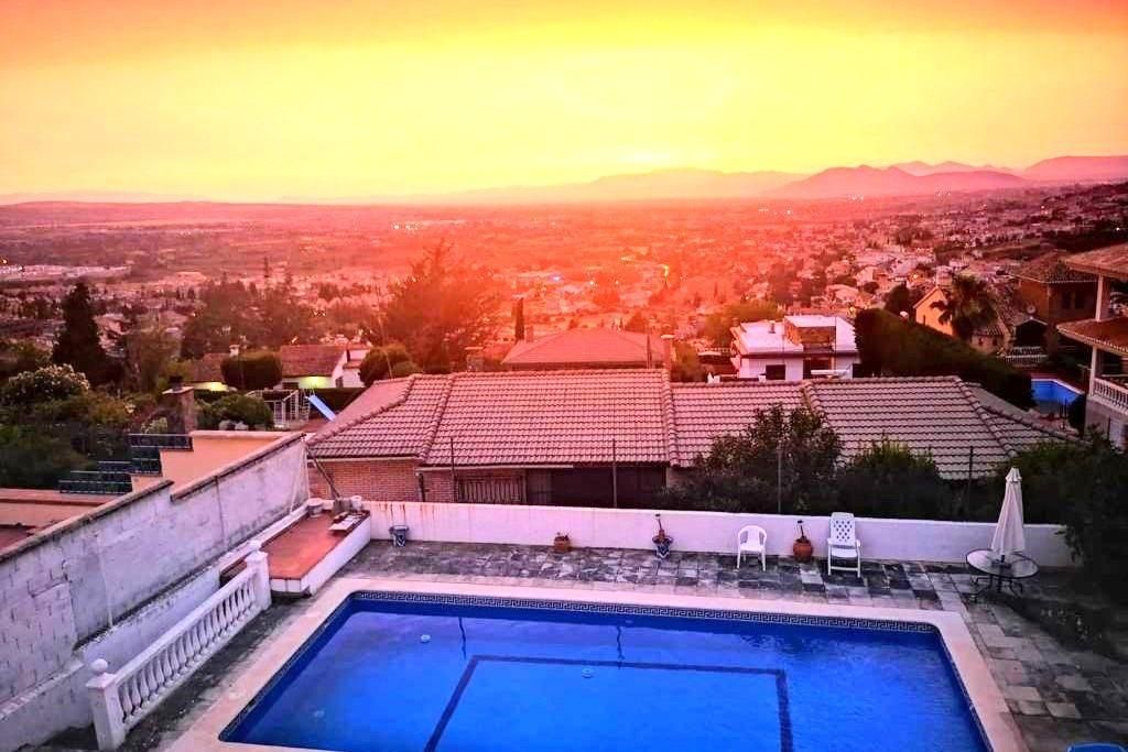 House or chalet for sale in Calle Emilio Aragon, 12, Monachil pueblo