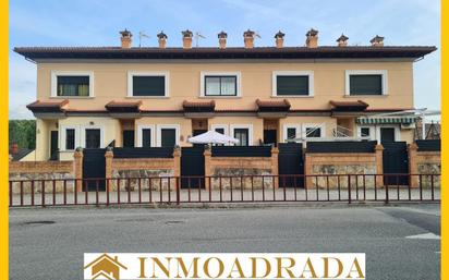 Exterior view of House or chalet for sale in La Adrada   with Heating, Terrace and Swimming Pool