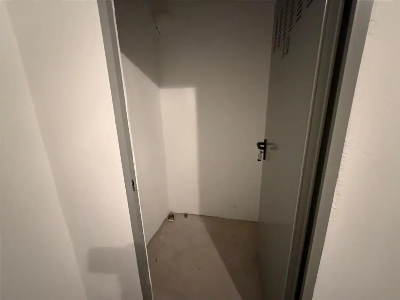 Storage room for sale in Narón