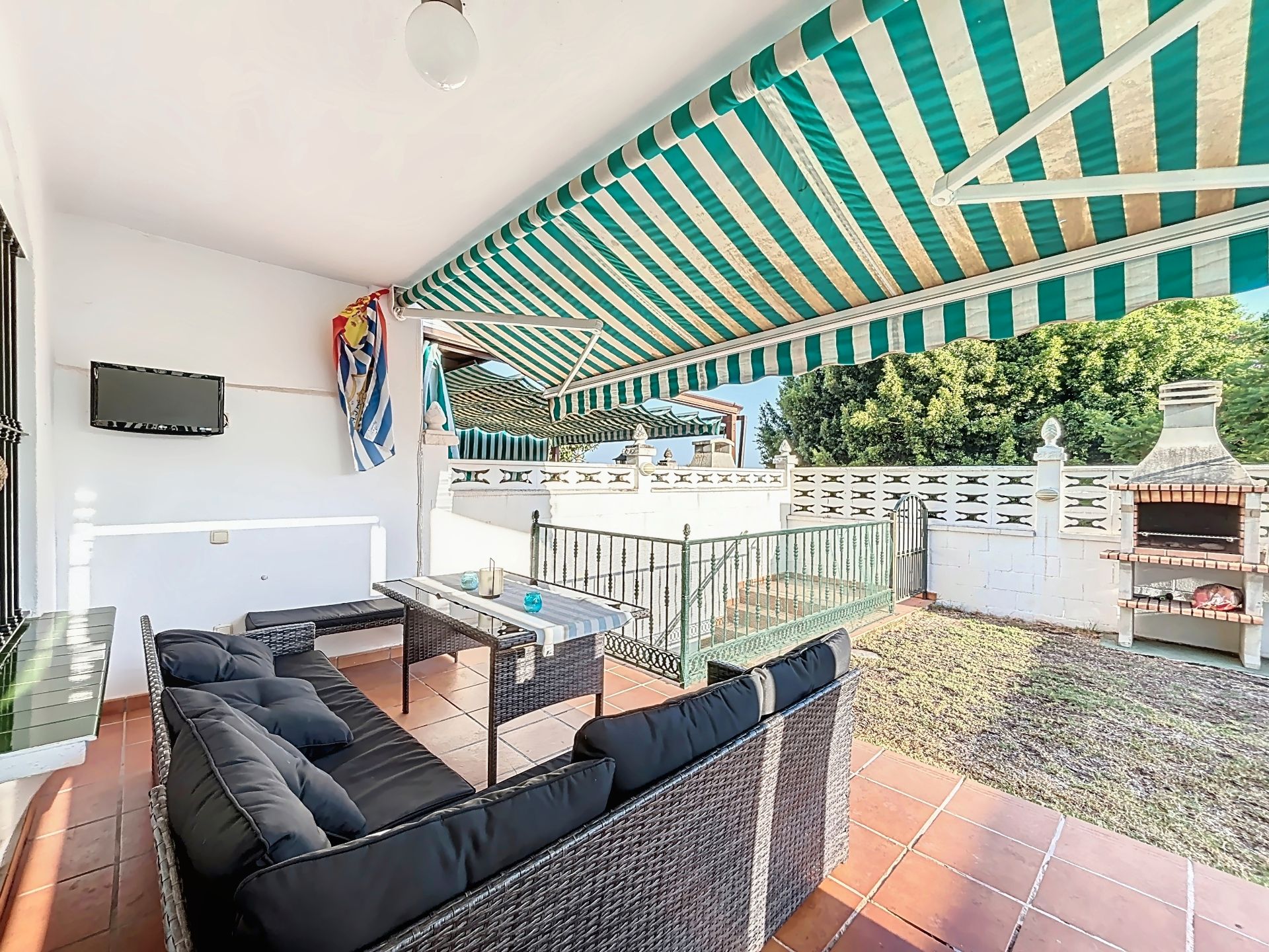 Terrassa de Casa adosada en venda en Marbella amb Aire condicionat, Calefacció i Jardí privat