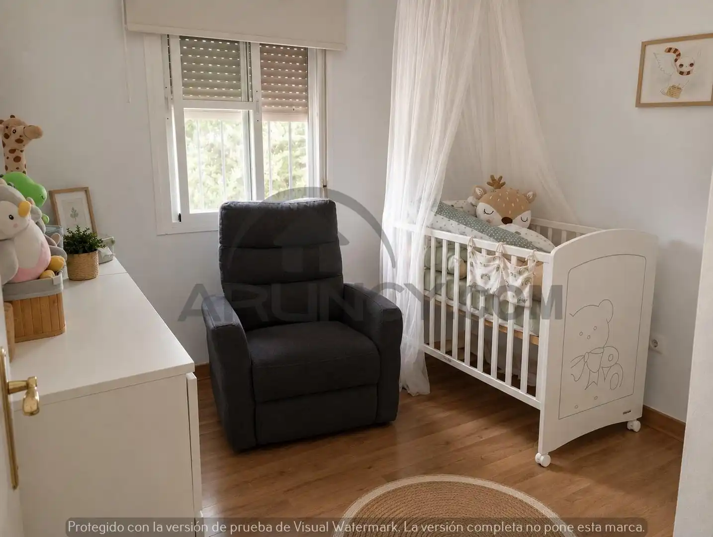 Habitación de Casa adosada en venta en Alcalá de Guadaira con Aire acondicionado, Calefacción y Jardín privado