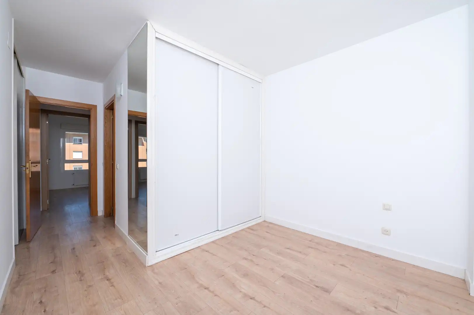Habitación de Piso en venta en Madrid con Trastero
