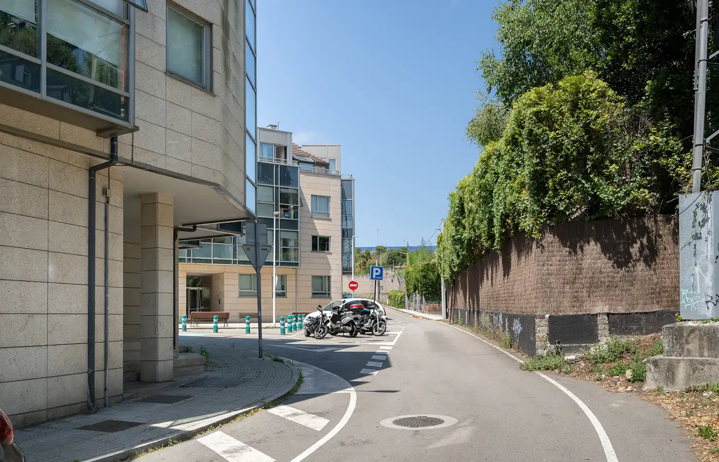 Außenansicht von Dachboden zum Verkauf in A Coruña Capital  mit Parkett, Terrasse und Abstellraum