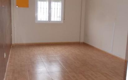 Bedroom of Flat for sale in Baeza