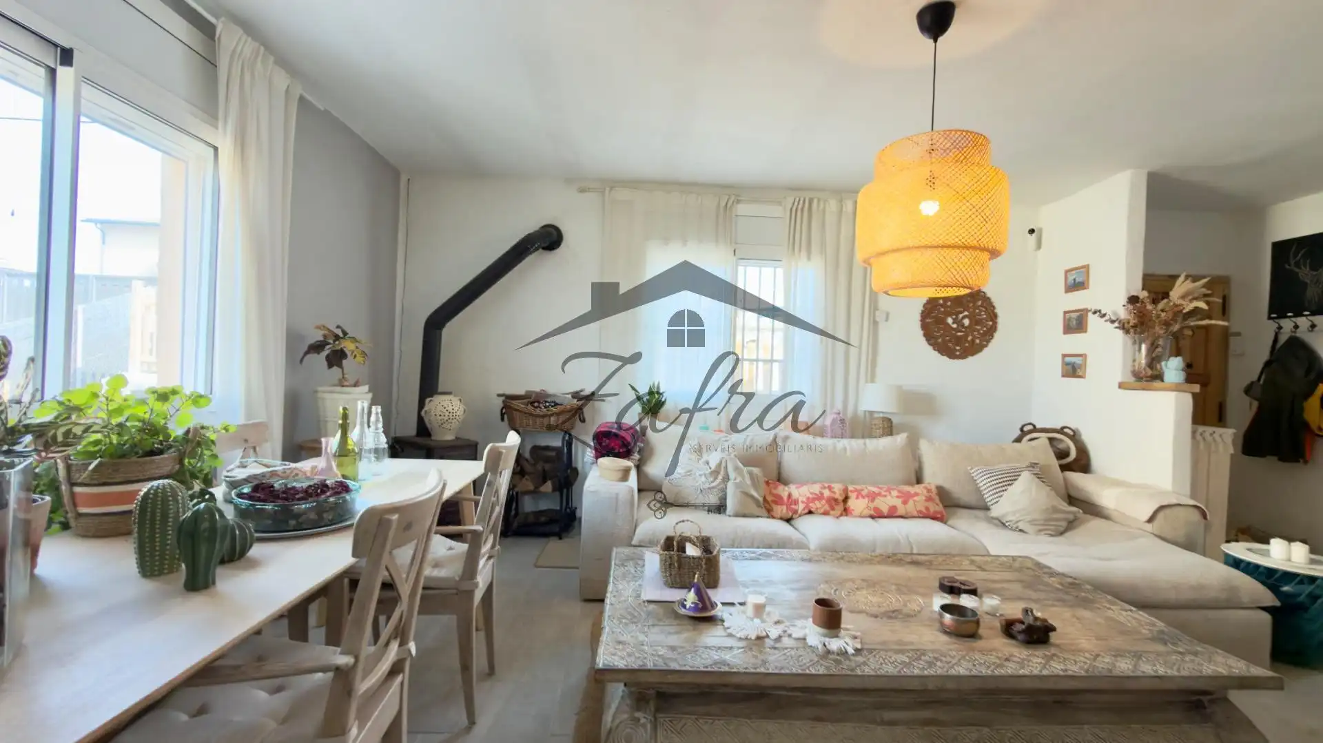 Sala d'estar de Casa o xalet en venda en Tordera amb Aire condicionat, Jardí privat i Terrassa