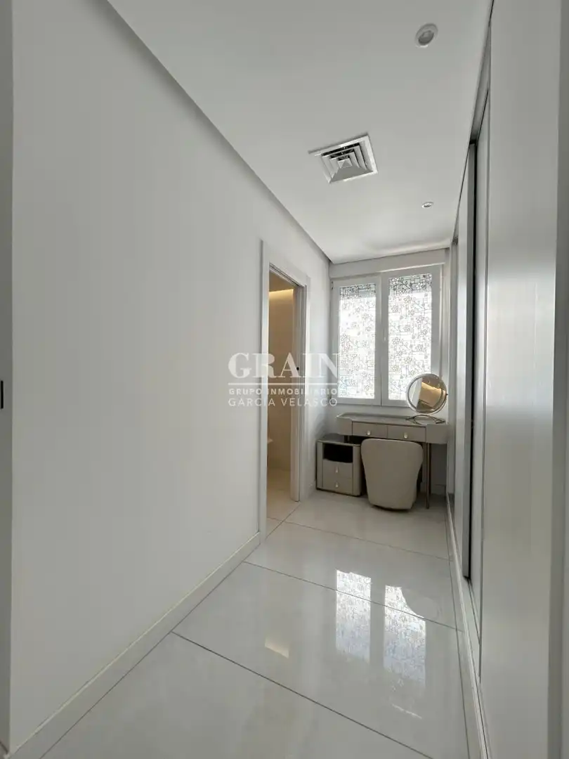 Bedroom of Flat for sale in Albacete  with Air Conditioner, Heating and Balcony